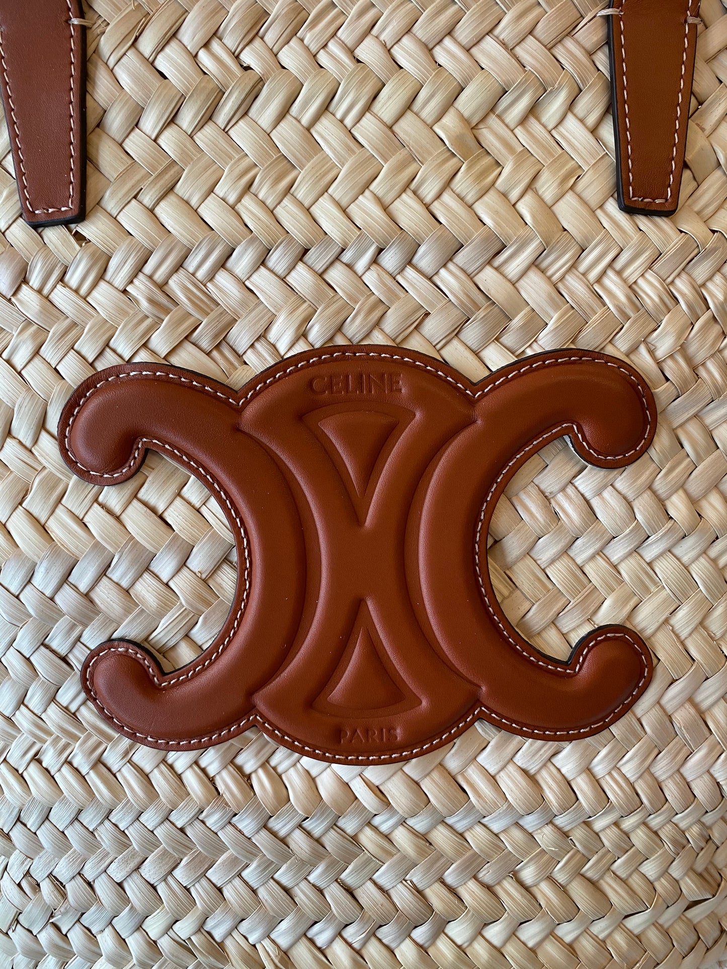 CÉLINE Medium Triomphe Classic Shoulder Bag
