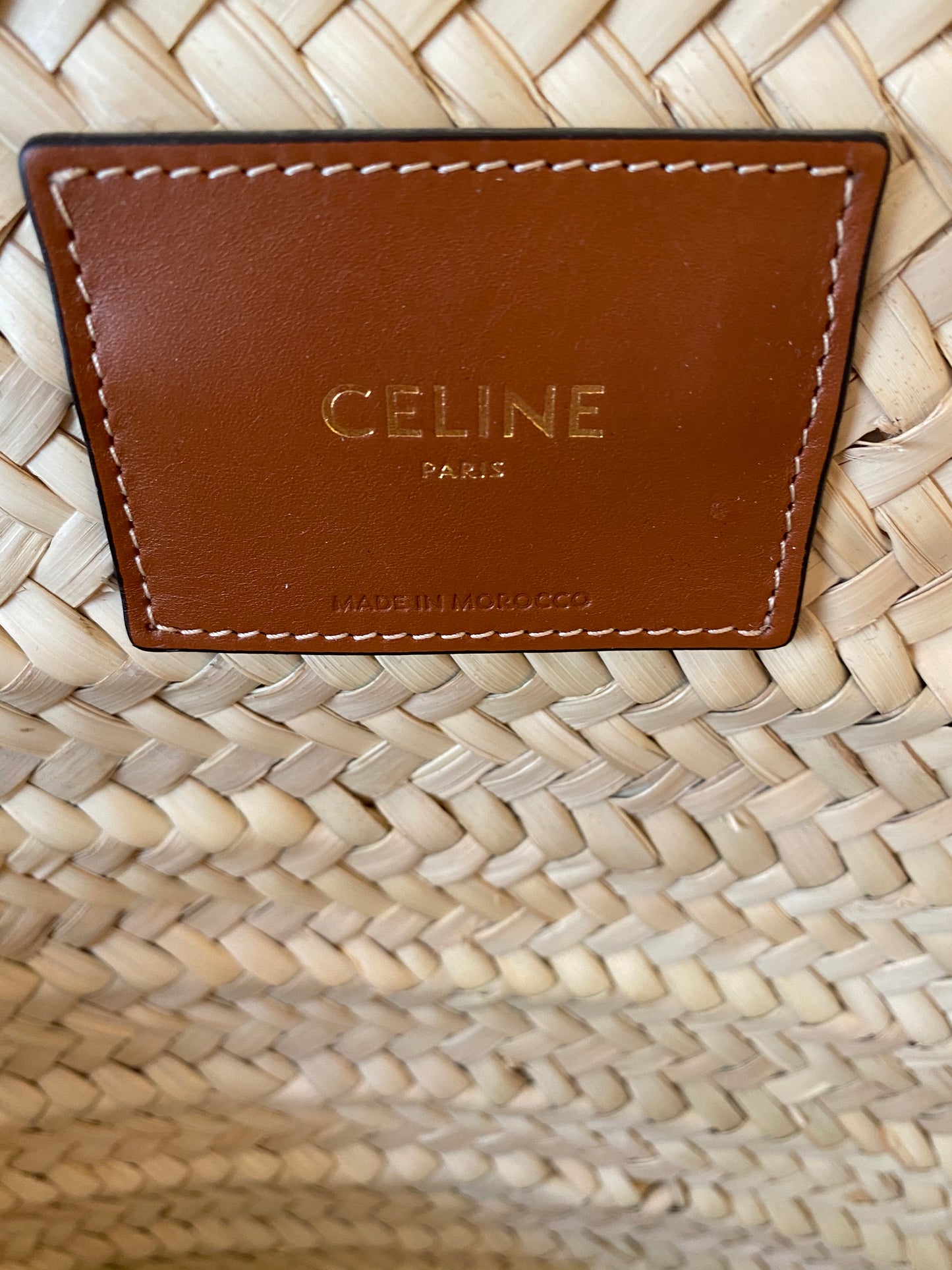 CÉLINE Medium Triomphe Classic Shoulder Bag