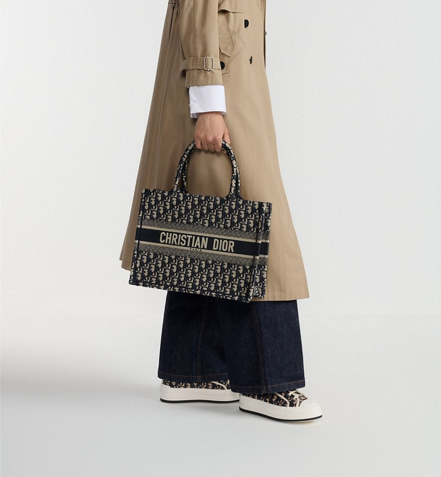 CHRISTIAN DIOR Medium Dior Book Tote