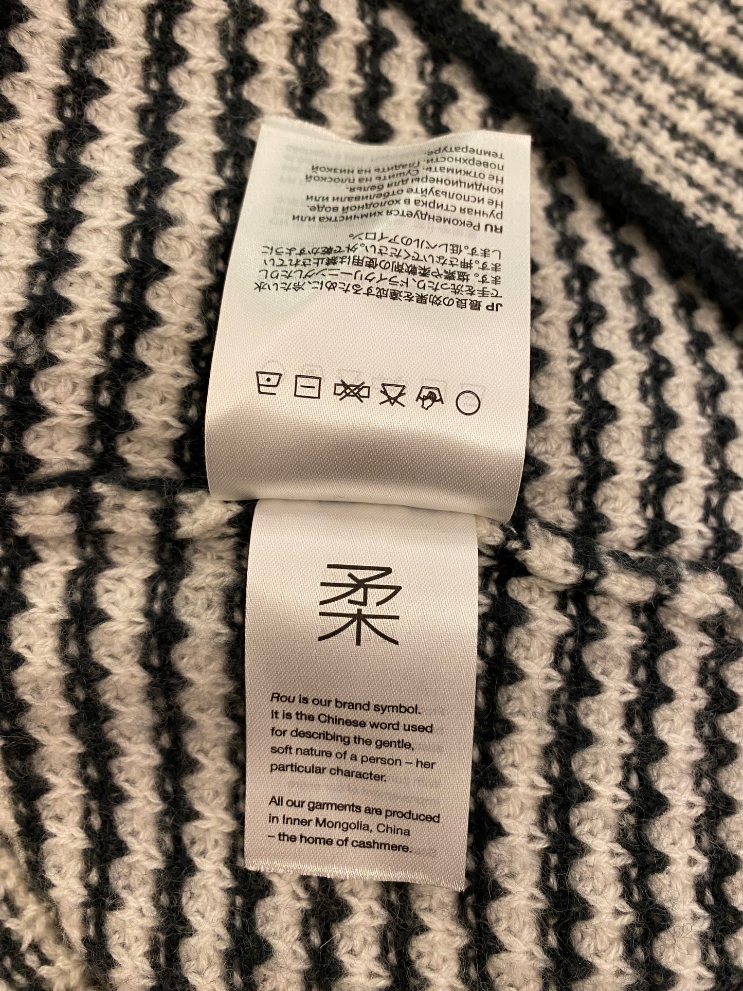 LISA YANG Cashmere Sweater Black/White Size 0/XS
