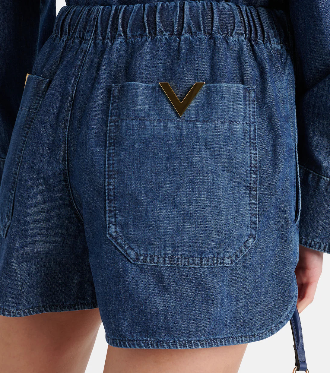 VALENTINO V-Logo Denim Shorts Size IT 40