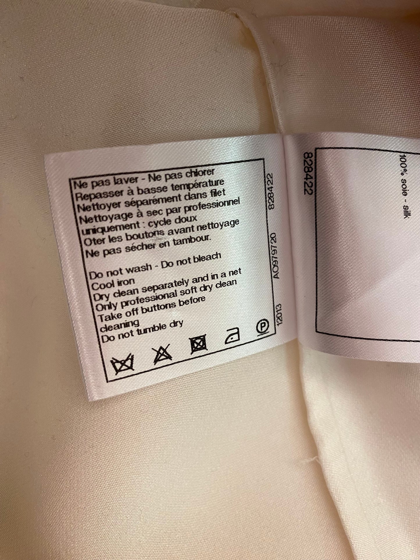CHANEL Off-White Silk Blouse Size Fr 42 Eu 38
