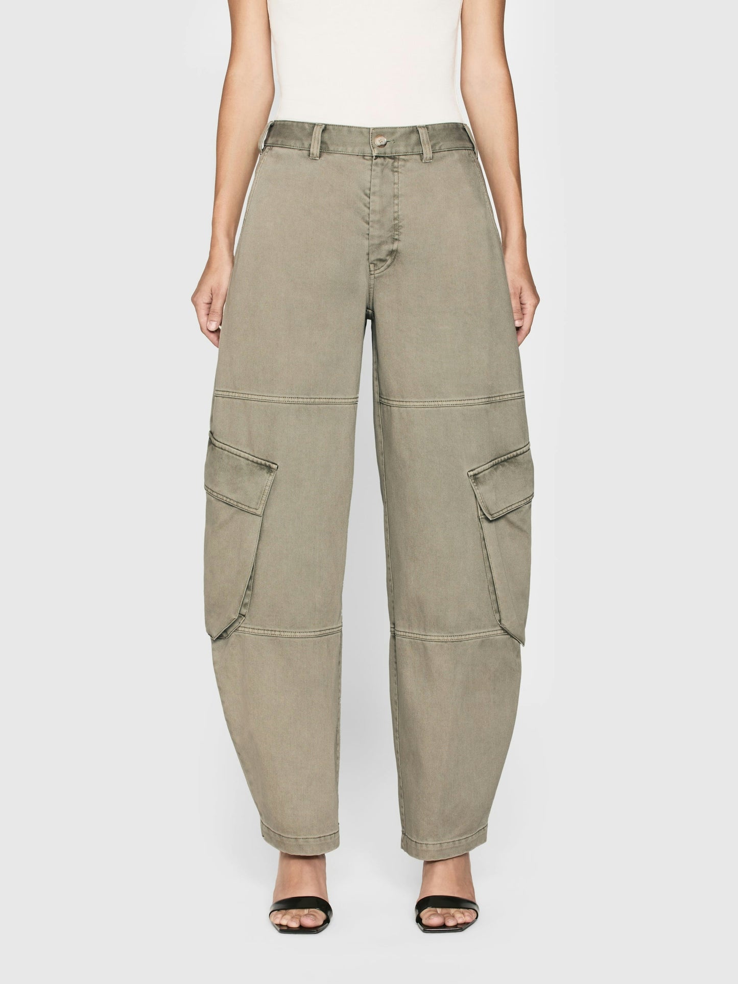 FRAME The Bubble Cargo Pants Size 25