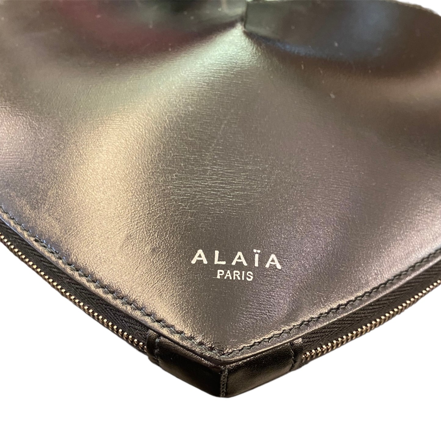 ALAÏA Le Coeur leather shoulder bag