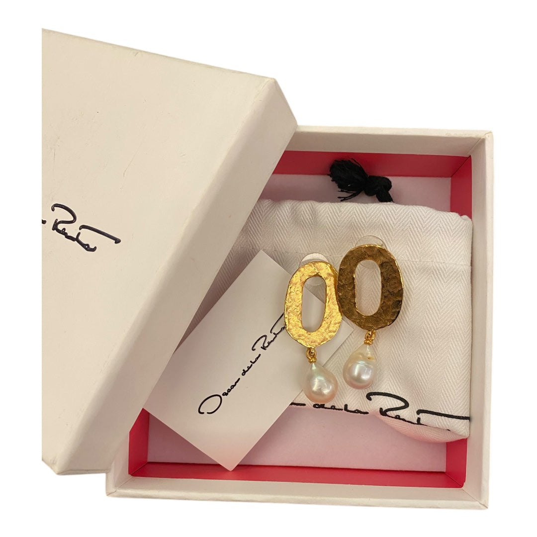 OSCAR DE LA RENTA Pearl Earrings