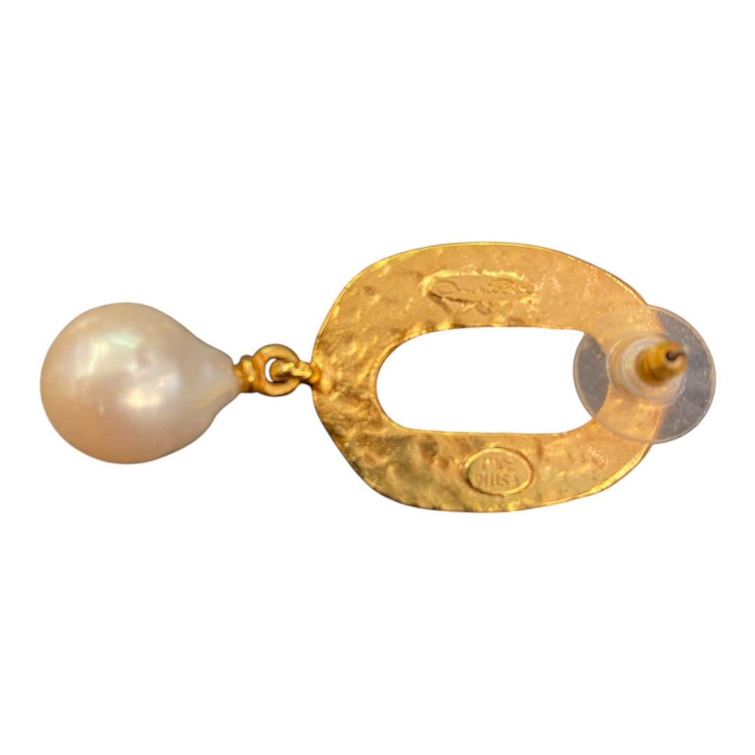 OSCAR DE LA RENTA Pearl Earrings