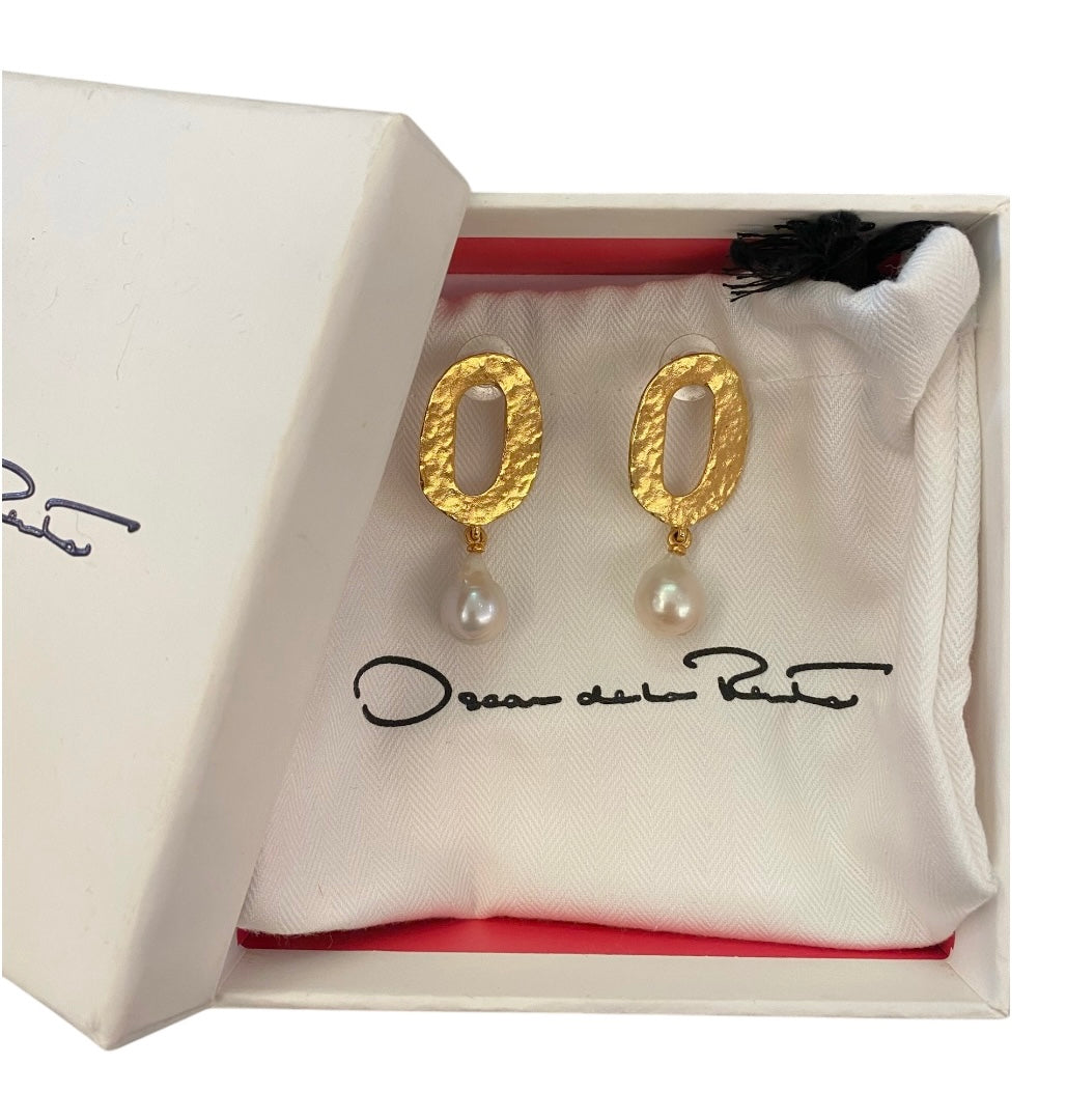 OSCAR DE LA RENTA Pearl Earrings