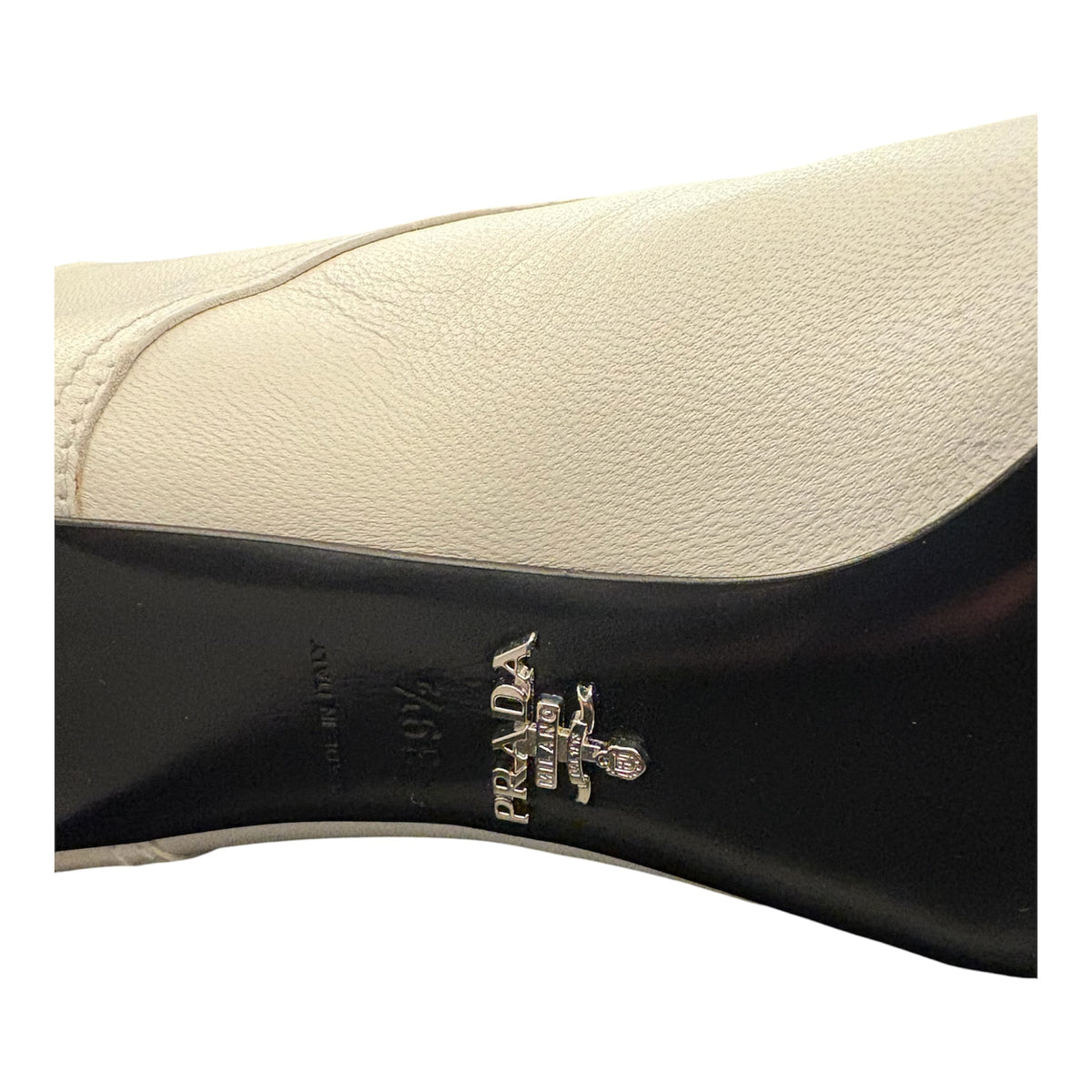 PRADA Leather Lace-Up Ankle Boots (New Condition) Size 39,5