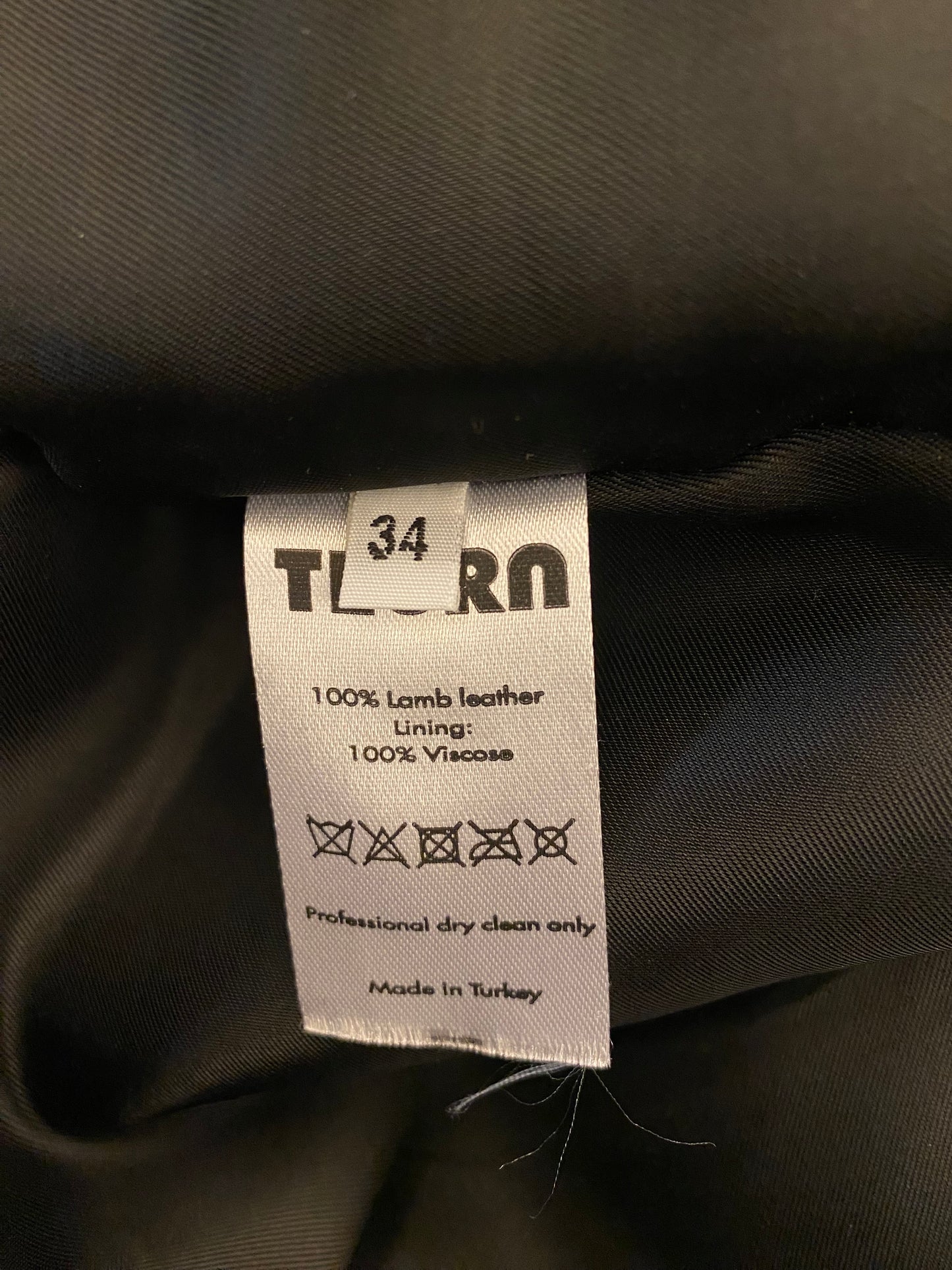 TEURN STUDIOS Tapered leather trousers black Size 34