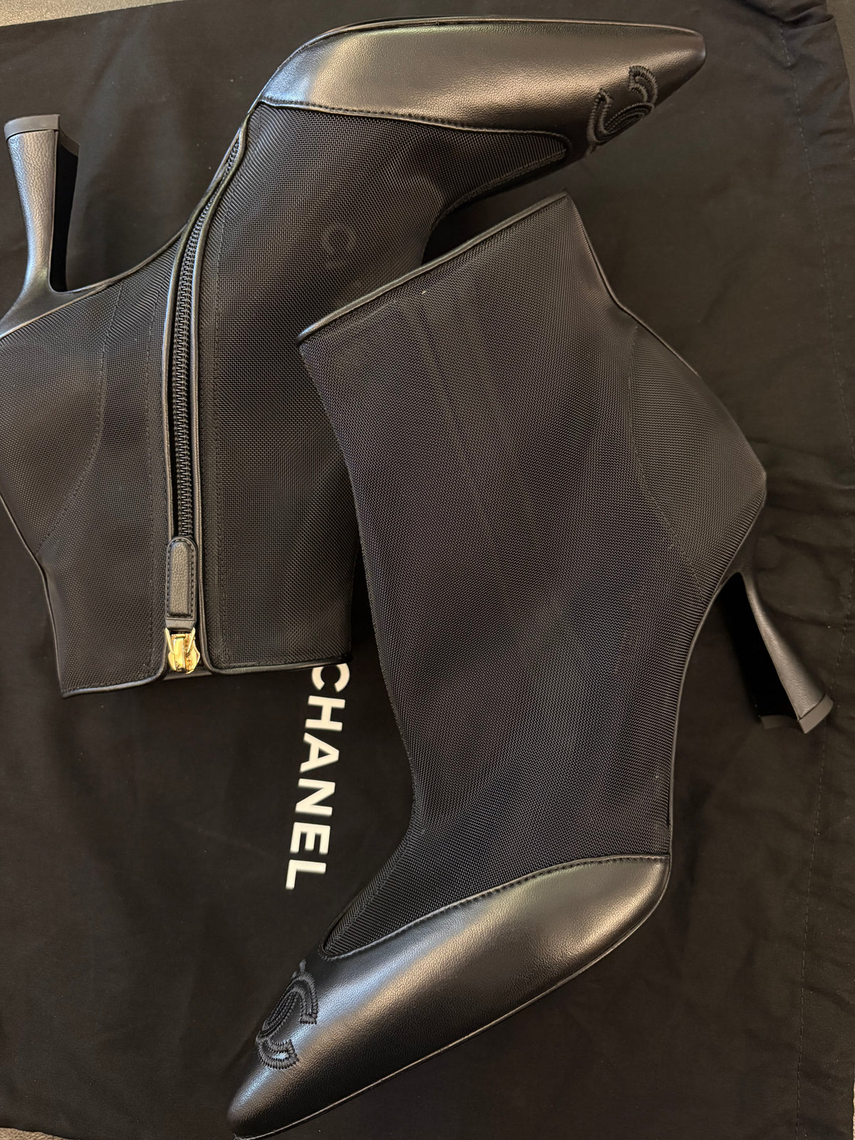 CHANEL (Brand New-2026) Black Mesh & Lambskin CC Logo Cap Toe Ankle Boots Size 40