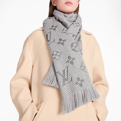 LOUIS VUITTON Monogram Wool Grey Scarf