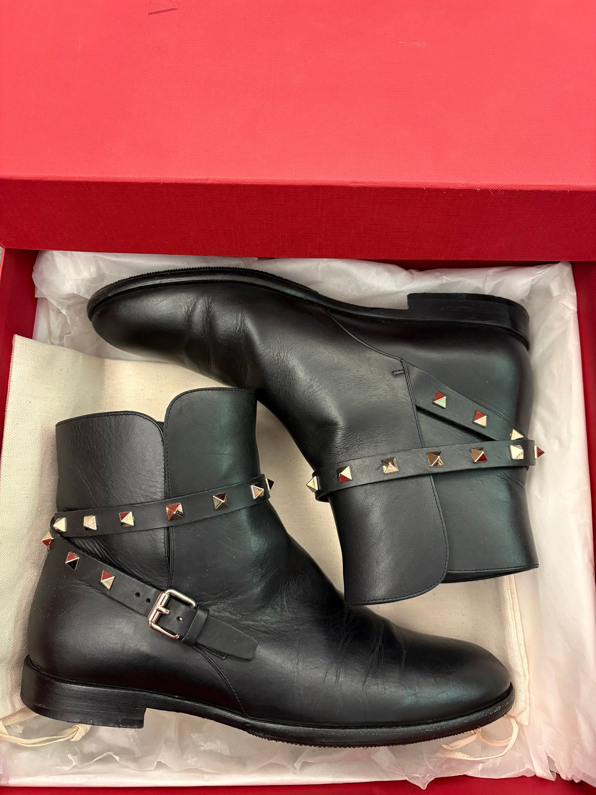 VALENTINO GARAVANI Black Leather Rockstud Snkle Boots Size 39