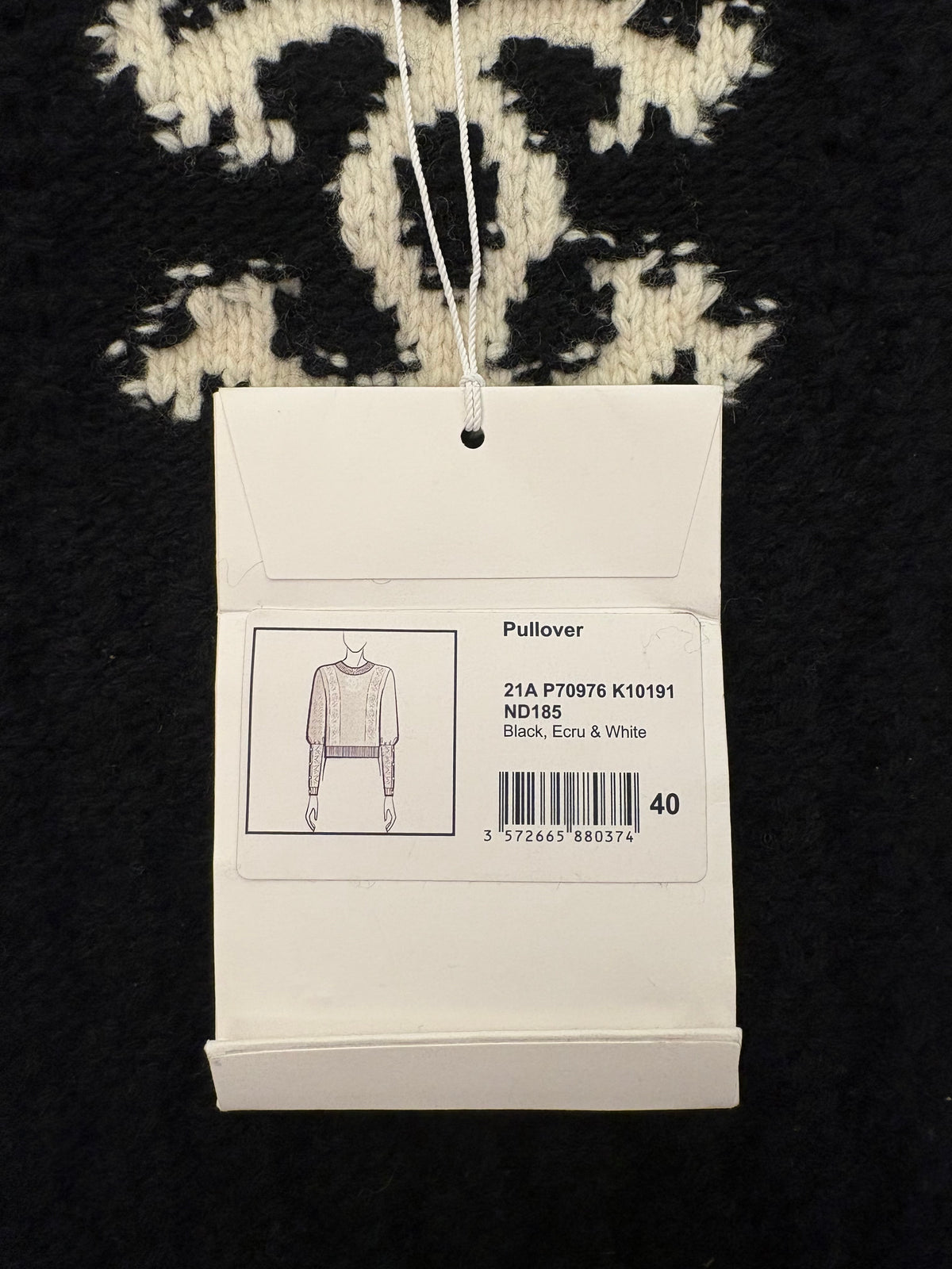 CHANEL (BNWT) 2021 Runway Métiers d’Art Black/Ecru Wool Cashmere CC Logo Sweater Size FR 40