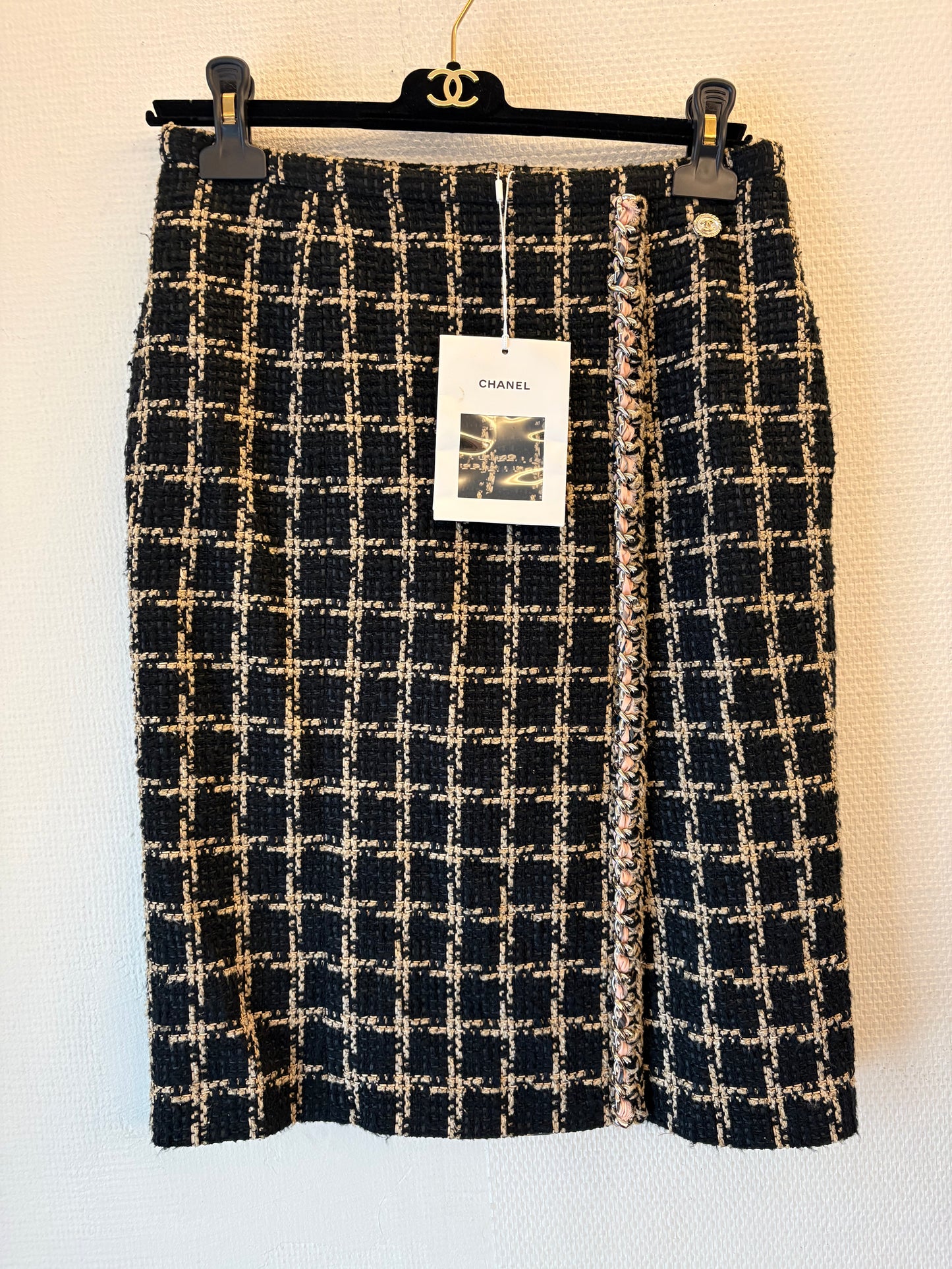CHANEL Runway 21S Black & Beige Skirt Suit Size Fr 38