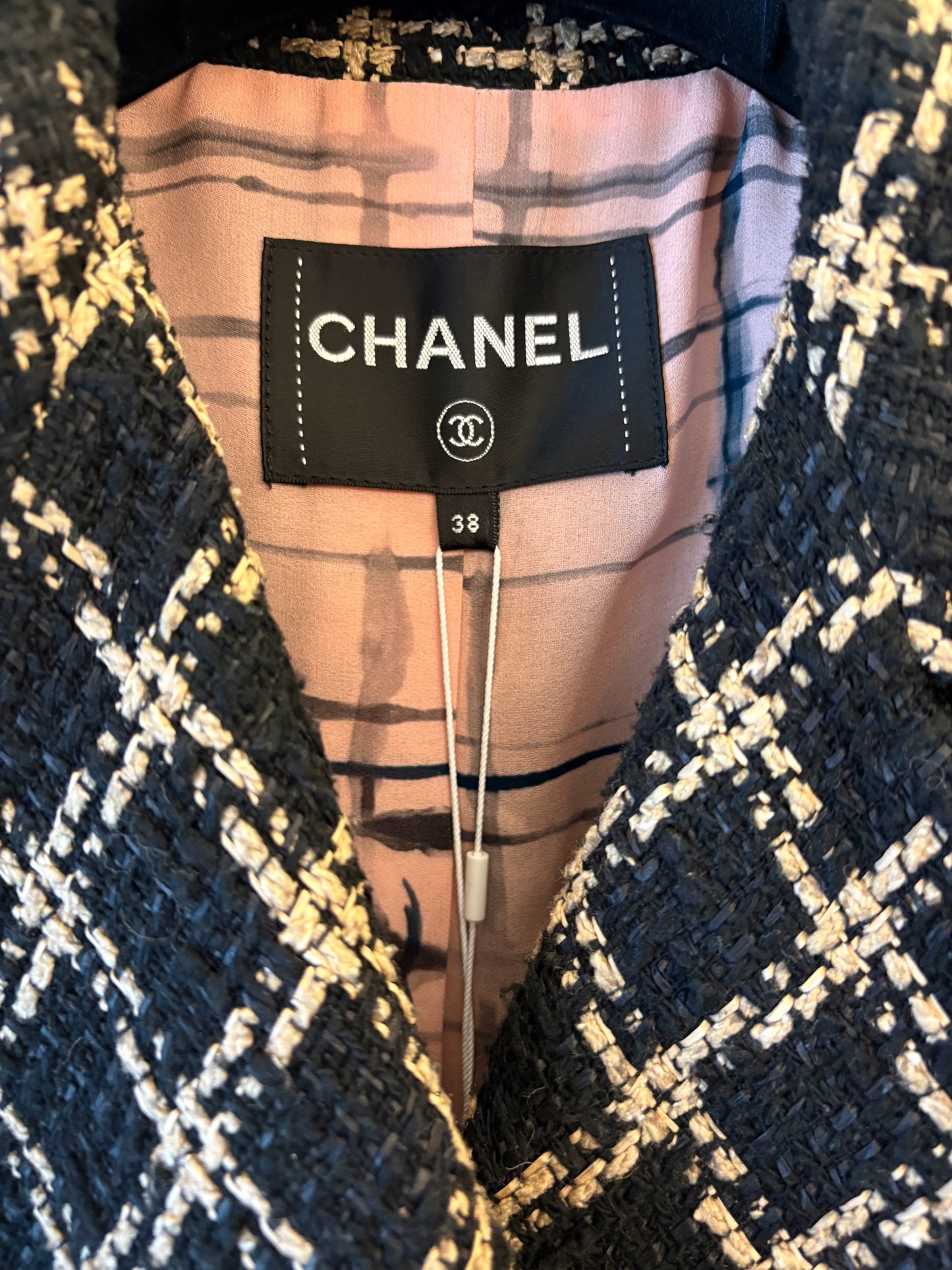CHANEL Runway 21S Black & Beige Skirt Suit Size Fr 38
