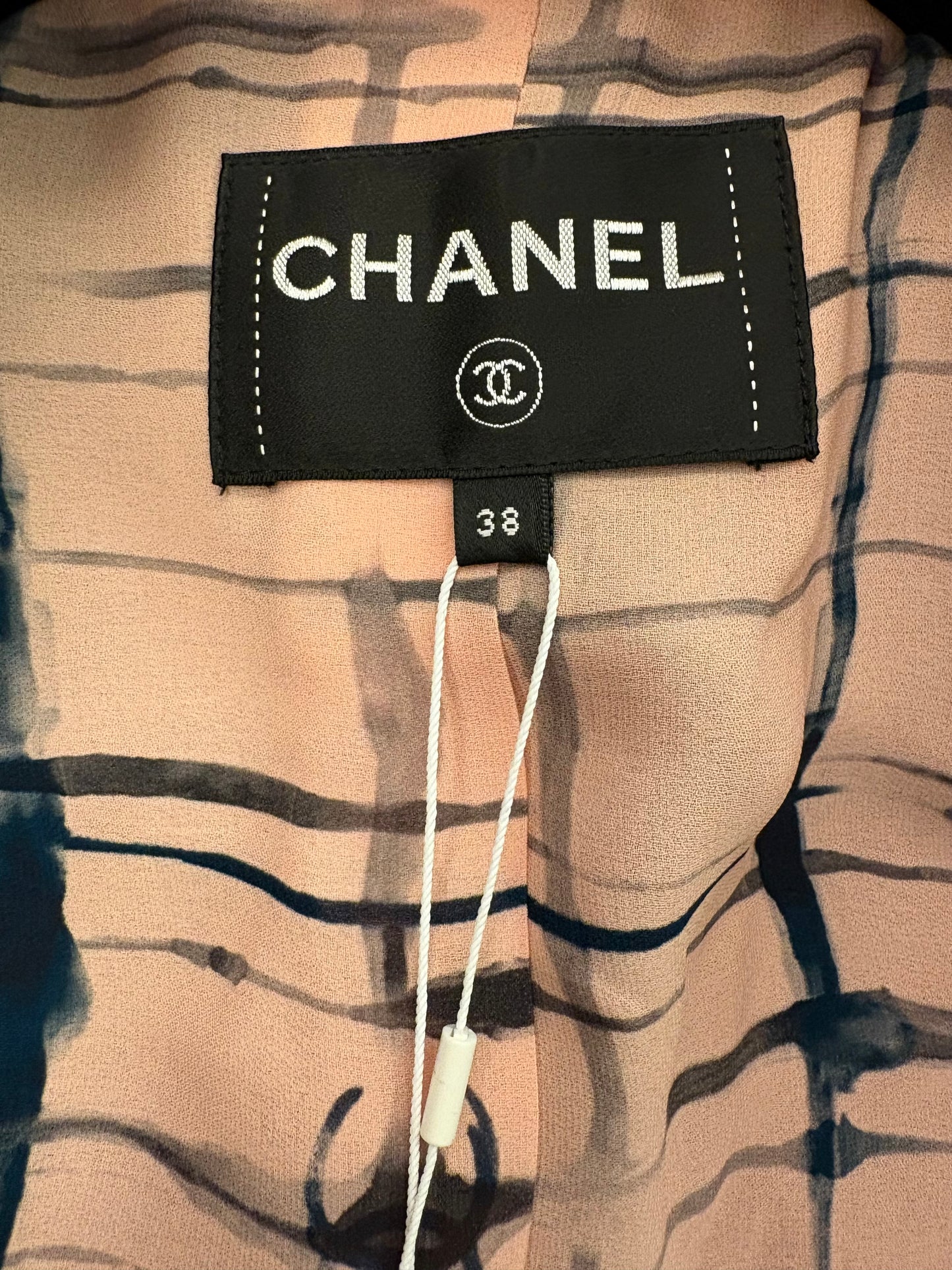 CHANEL Runway 21S Black & Beige Skirt Suit Size Fr 38