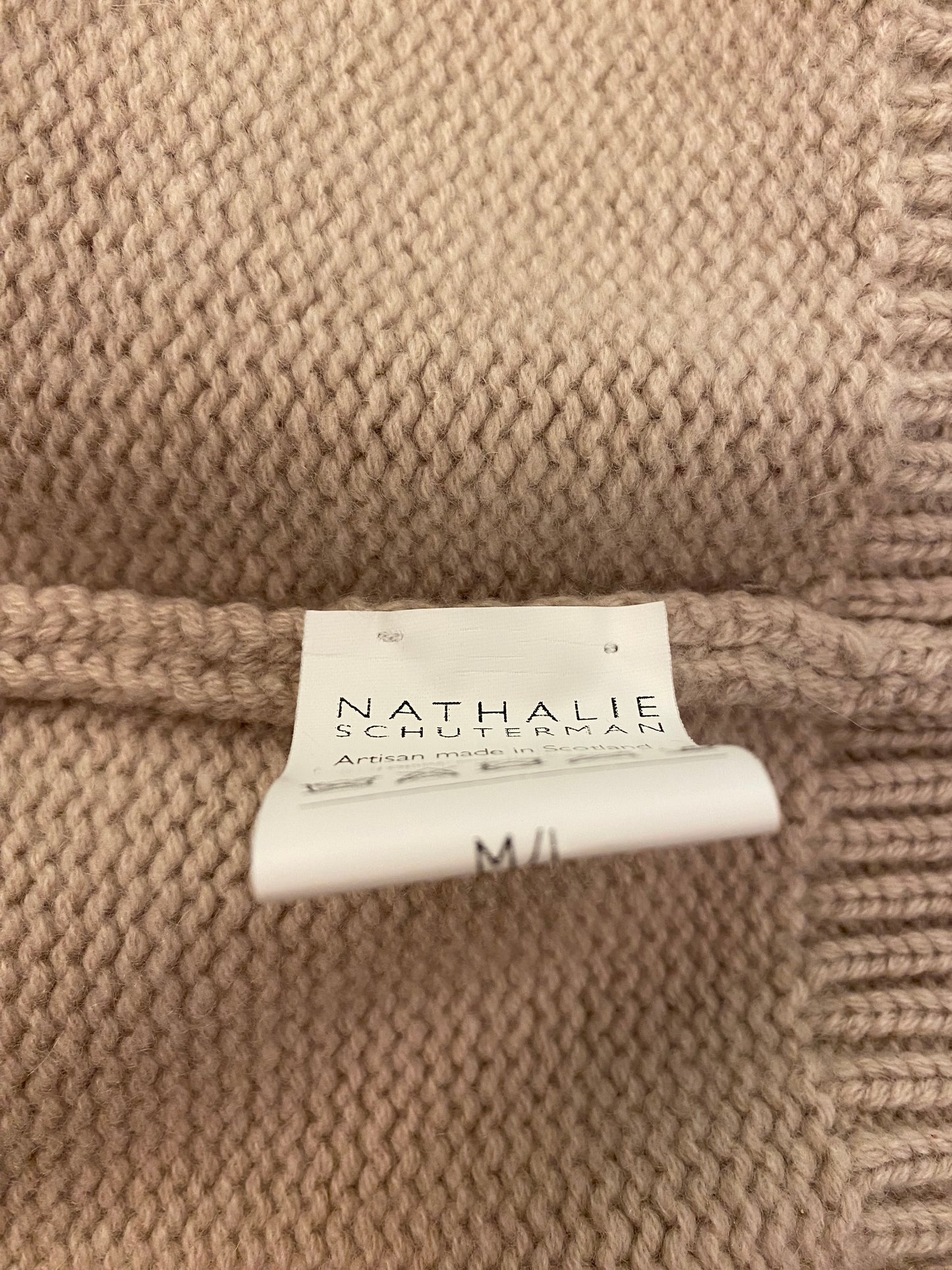 NATHALIE SCHUTERMAN Cashmere Sweater Size M/L