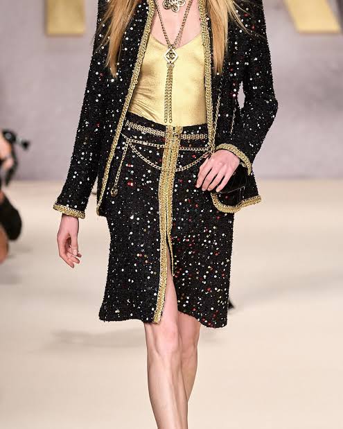 CHANEL Black and Gold Sequin Jacket Size Fr 36