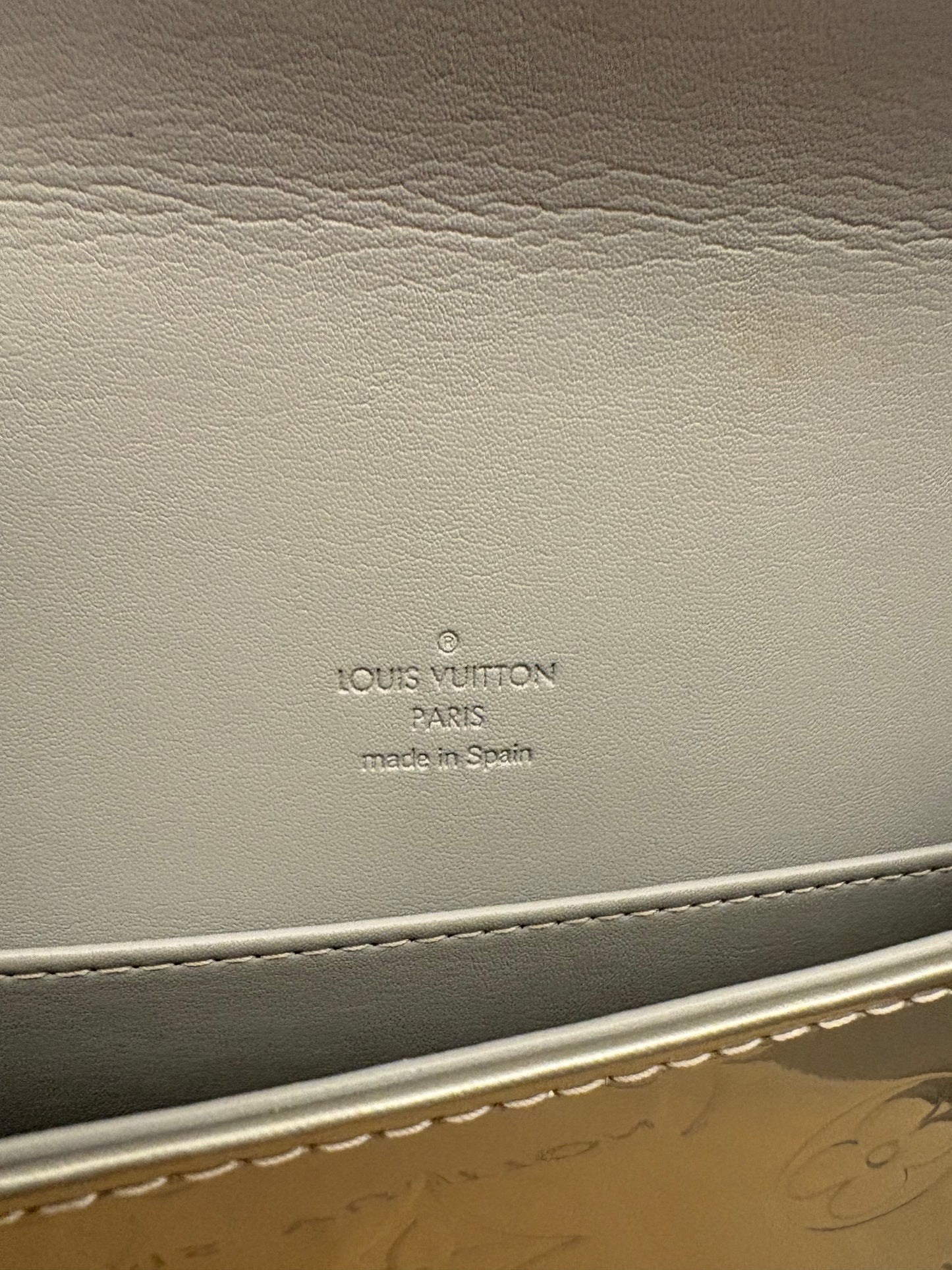 LOUIS VUITTON Monogram Vernis Thompson Street Shoulder Bag