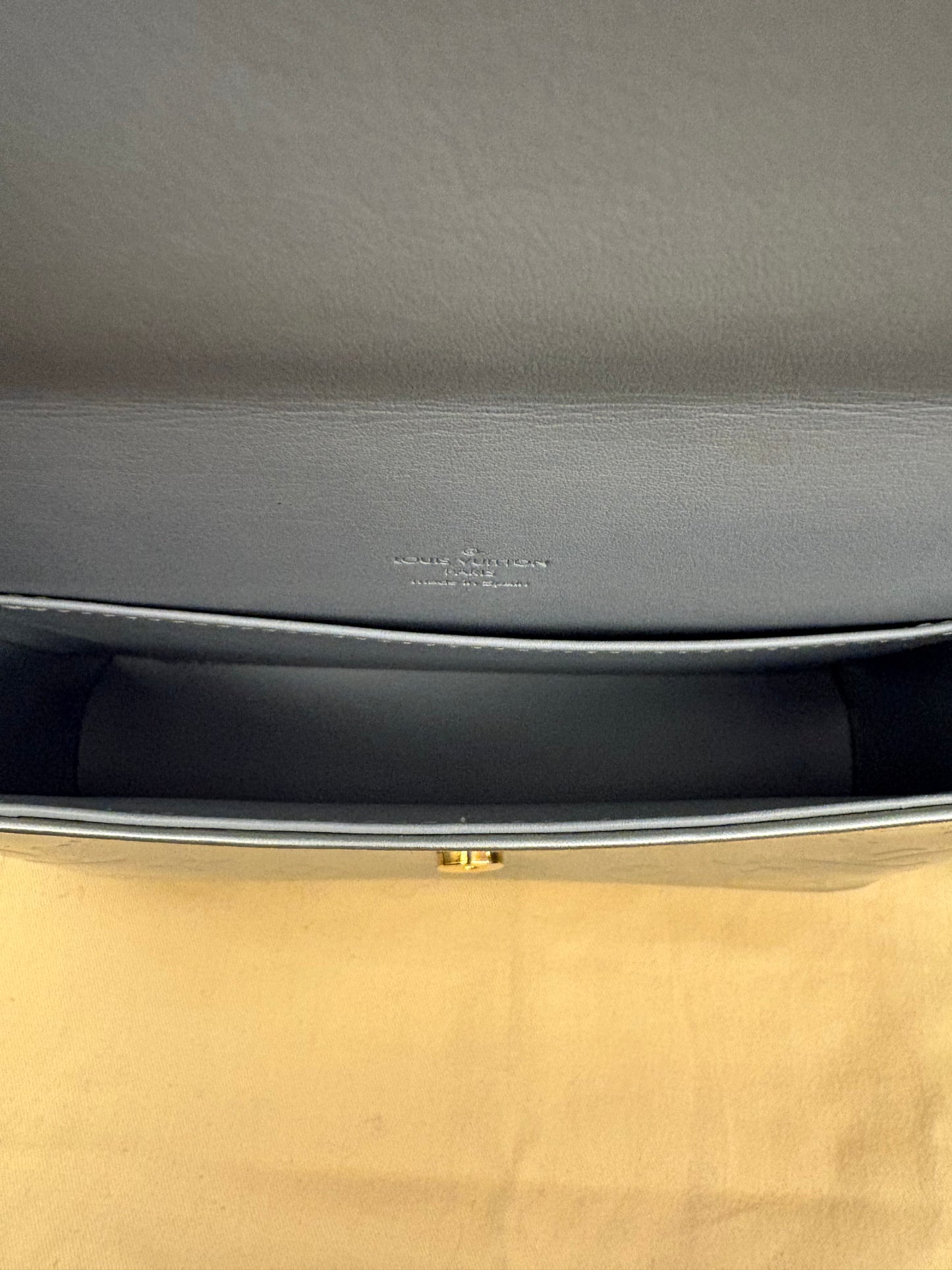 LOUIS VUITTON Monogram Vernis Thompson Street Shoulder Bag