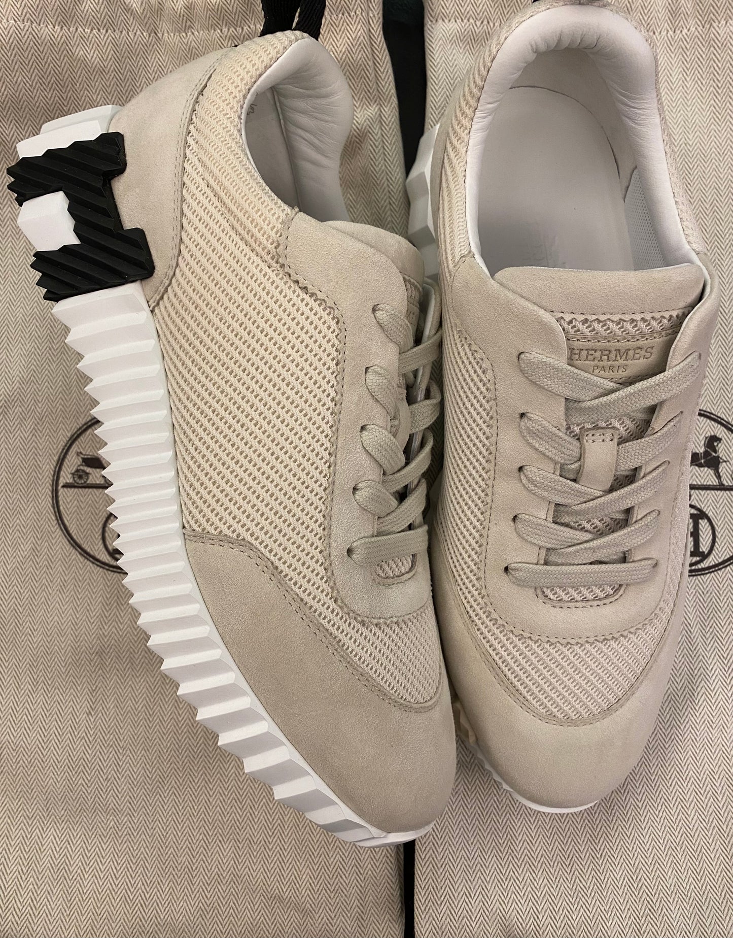 HERMÈS Bouncing Sneakers Size 39