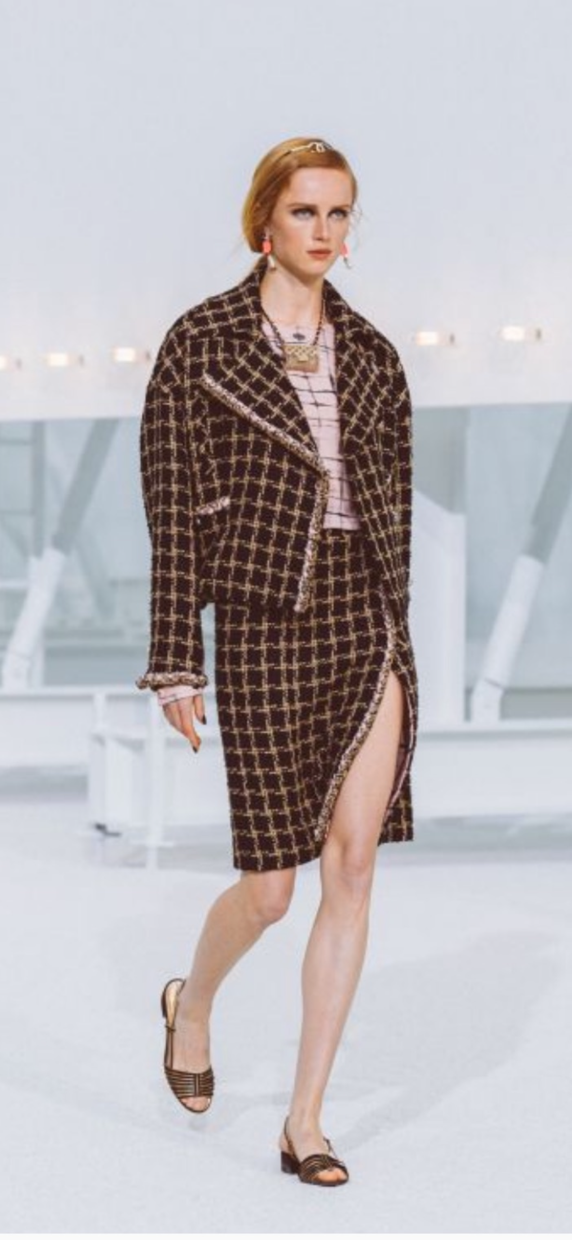 CHANEL Runway 21S Black & Beige Skirt Suit Size Fr 38