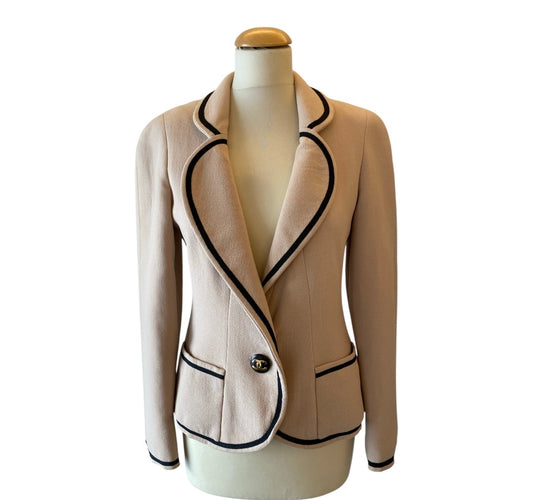 CHANEL Boutique Vintage Light Beige Jacket Size S