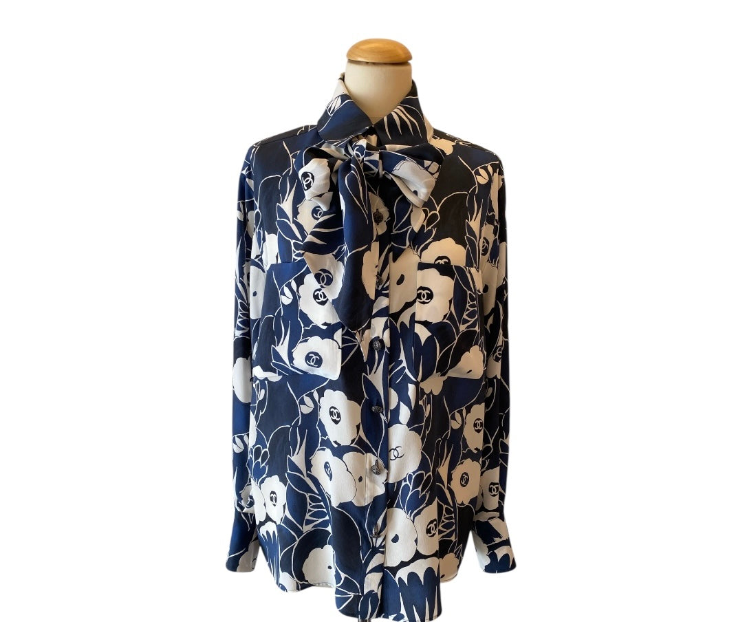 CHANEL 22B Camellia Pattern Blouse Size 40