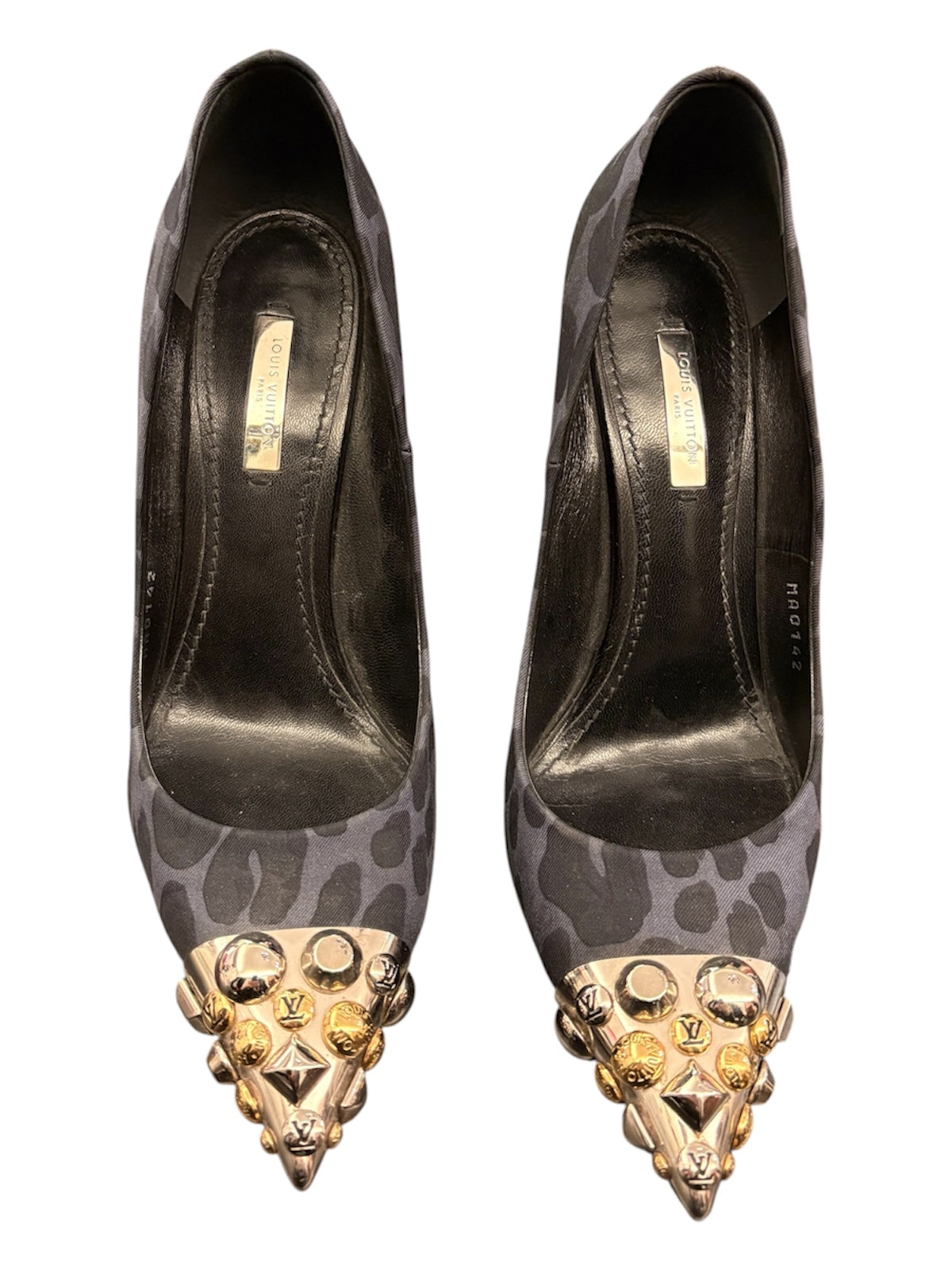 LOUIS VUITTON Leopard Print Studded Pointed Toe Pumps Size 39
